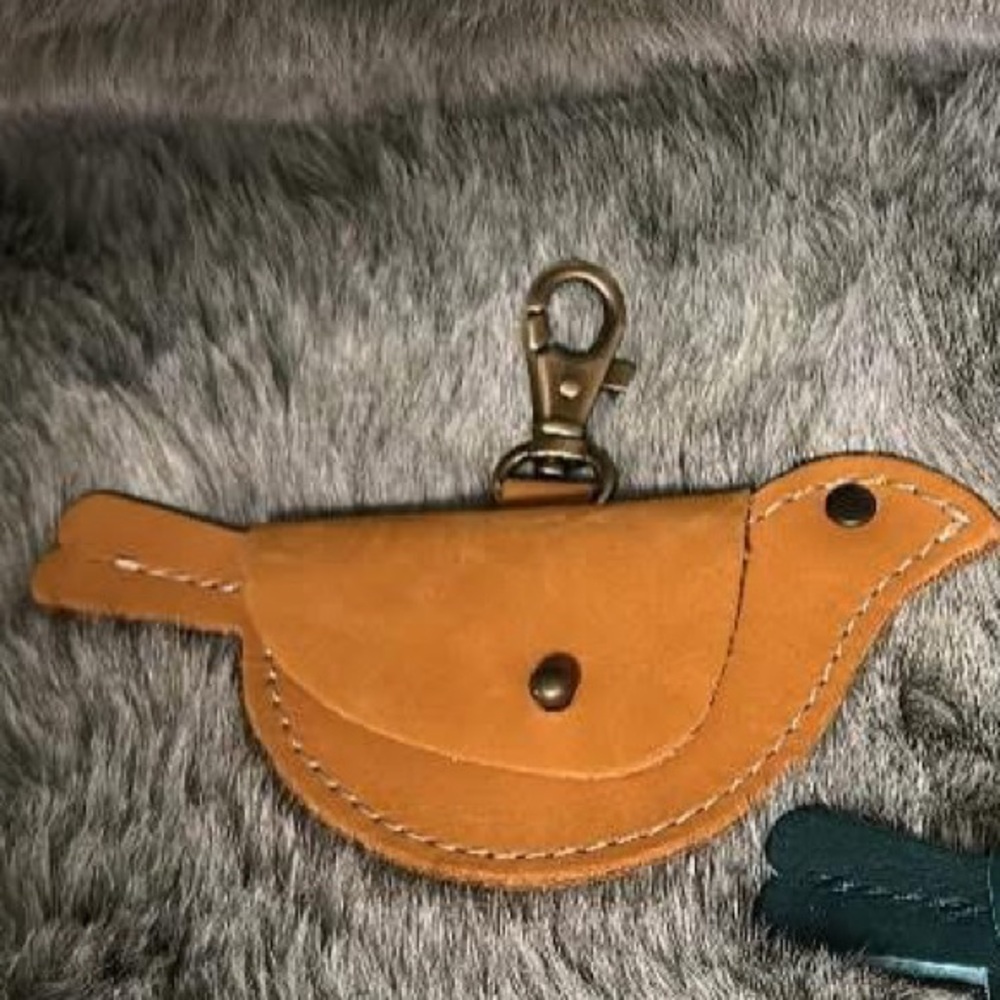Portland Leather Tumeric Mockingbird Pouch Keychain Flair